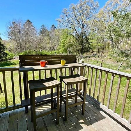 Newly Renovated Carriage House Near Town & Beaches Madison Exterior foto