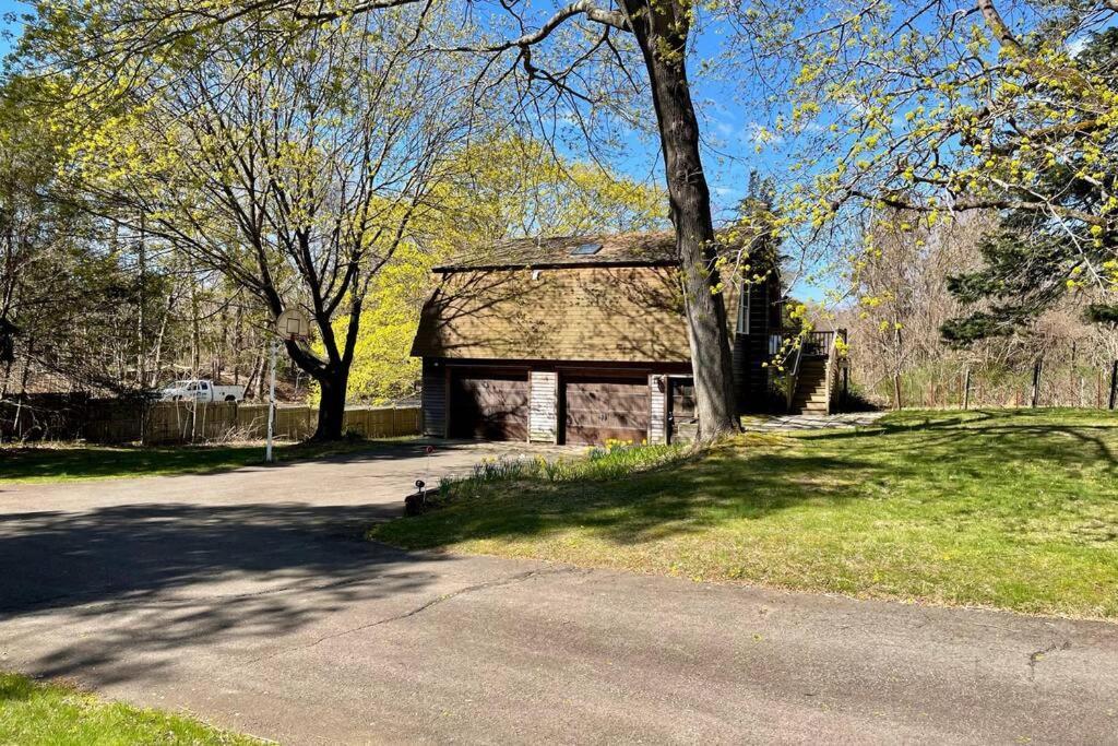 Newly Renovated Carriage House Near Town & Beaches Madison Exterior foto